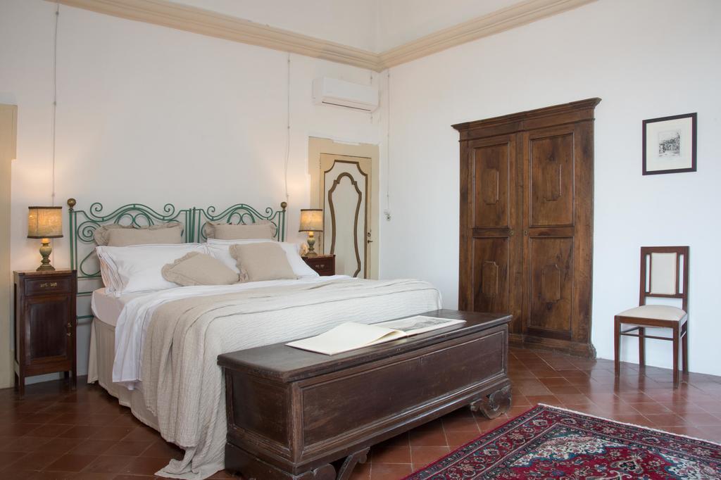 Castello Di Casamassella Bed & Breakfast Luaran gambar